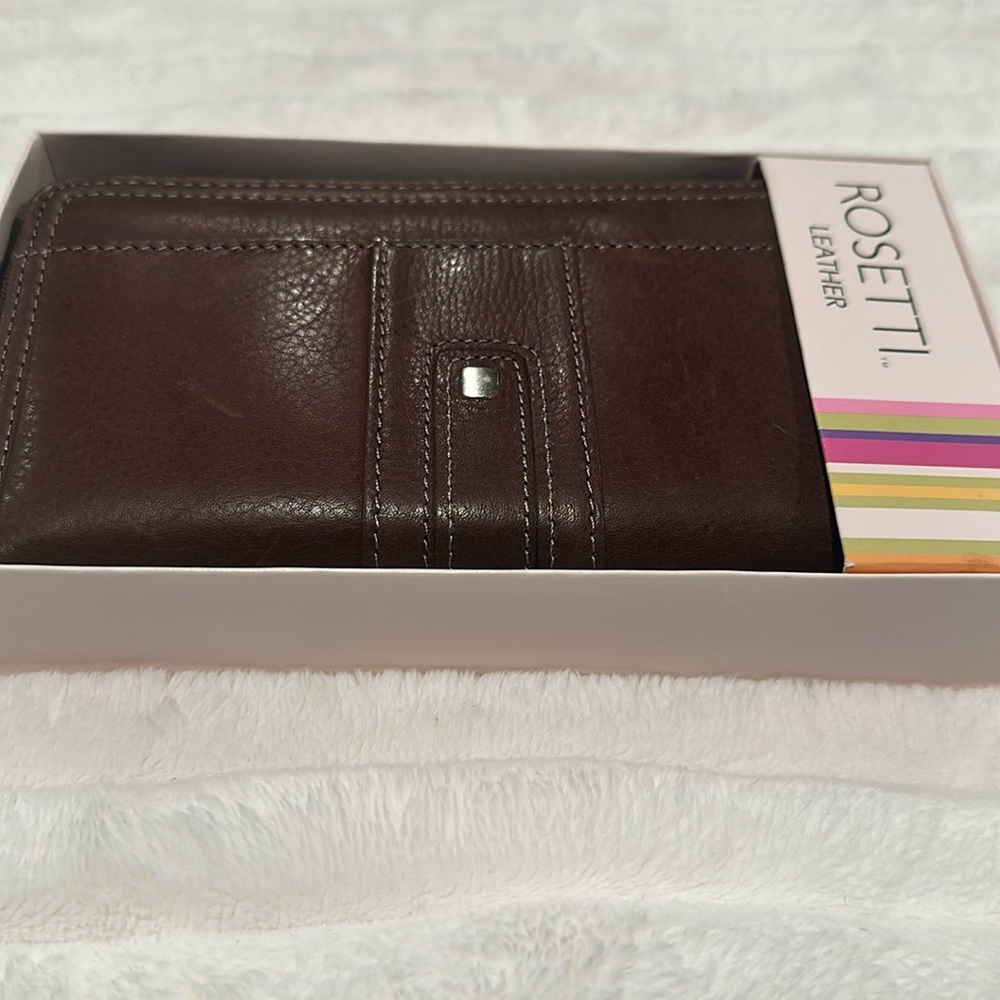ROSETTI Brown Leather Wallet with 5 zippers, Checkbook, Coins, Creditcards, ID.